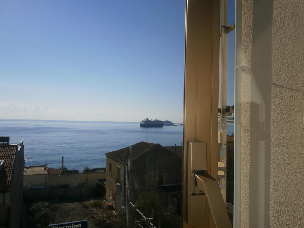 Hotel Pensione Cundari Taormina Kültér fotó